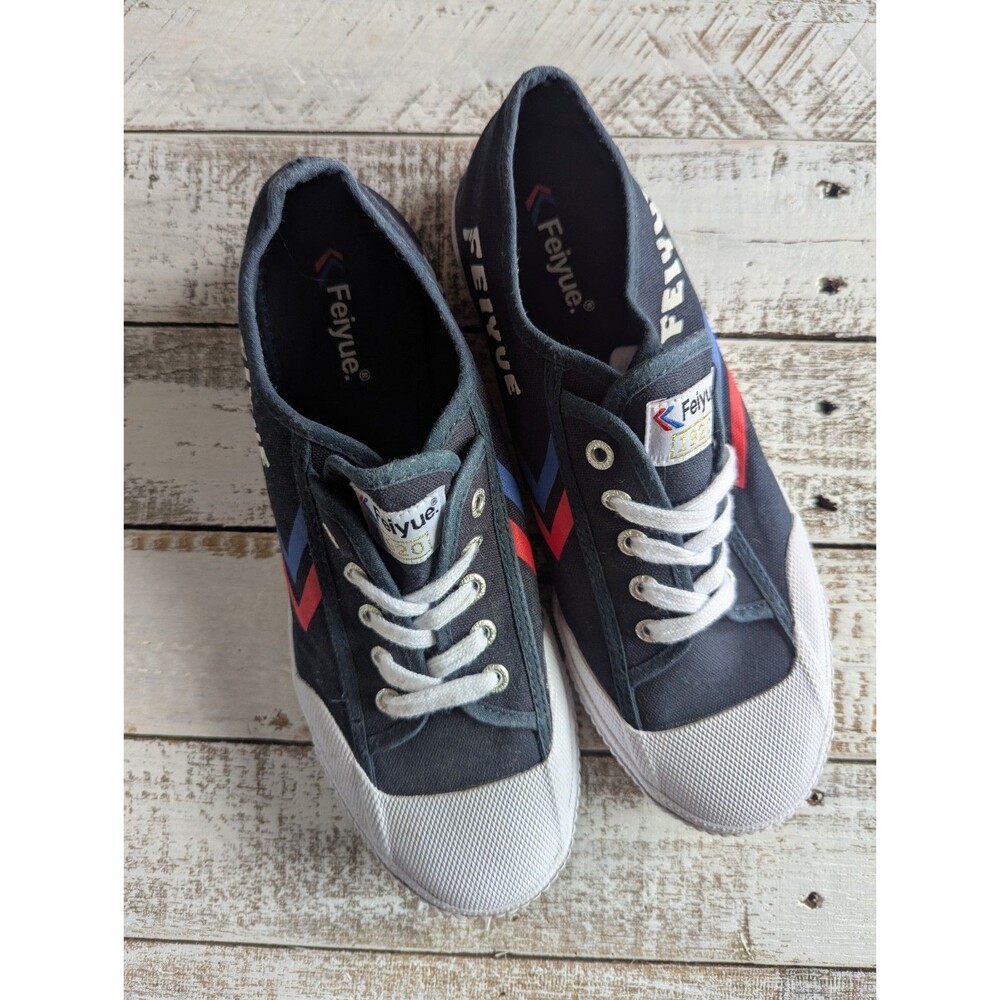 Feiyue 1920 Men’s Low Top Canvas Martial Arts Sneakers Rubber Sole Navy/White